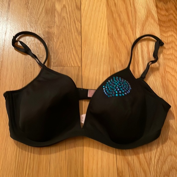 🆕NWT Vintage Victoria’s Secret Bra 36B & Panty (L) Set Accented with Gems